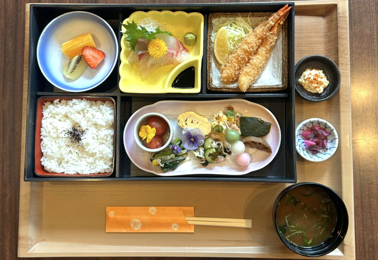 松花堂弁当